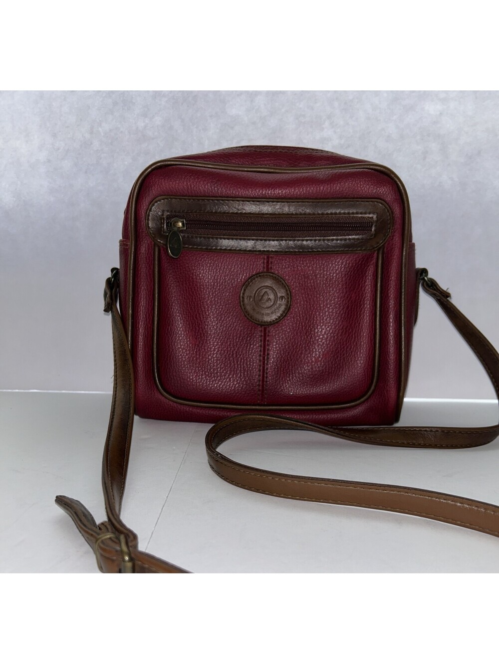 Vtg Liz Claiborne Burgundy Pebbled Leather Crossbody Bag Pickets Zipper